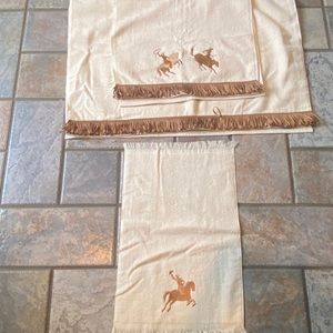 Avanti Bucking Horse Towel Set